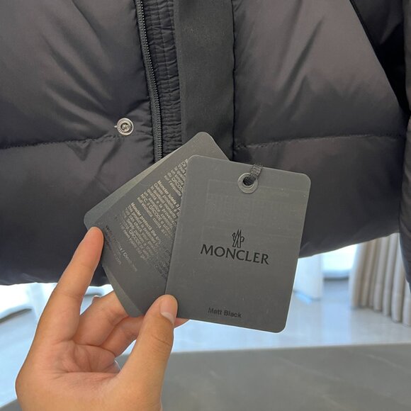 Moncler Black Down Jacket - Picture 9 of 9